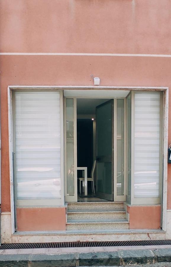 Nino'S Apartments Giardini Naxos Exterior photo