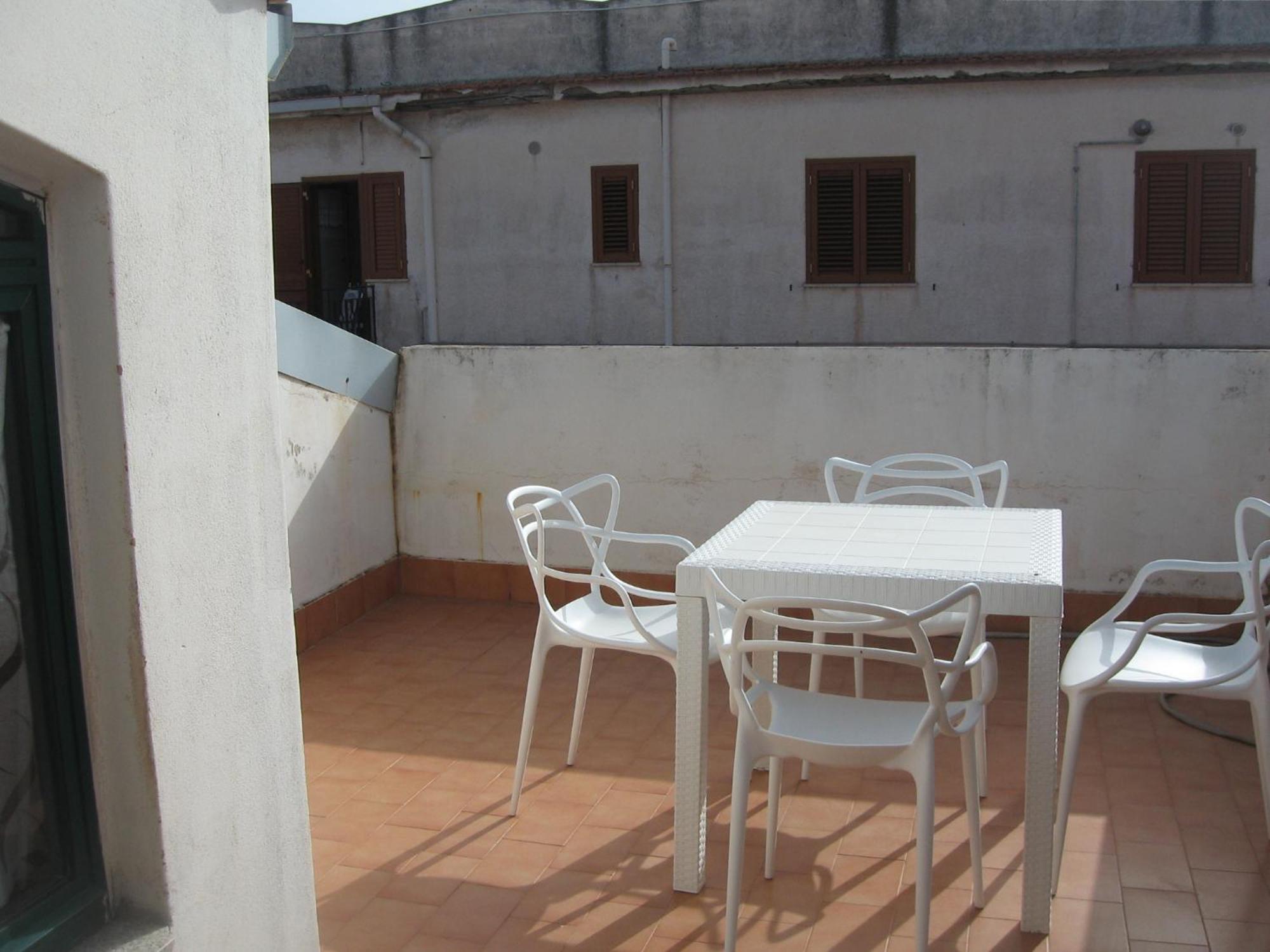 Nino'S Apartments Giardini Naxos Exterior photo