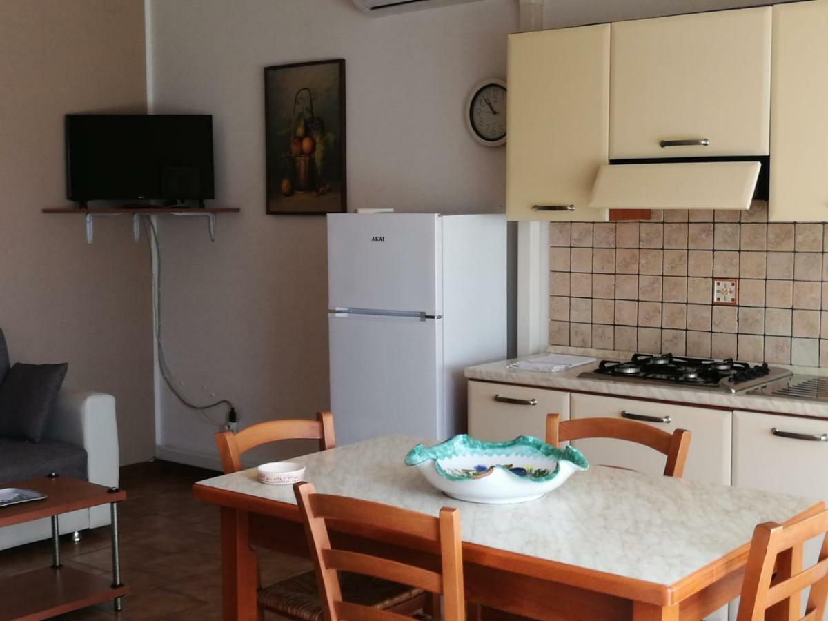 Nino'S Apartments Giardini Naxos Exterior photo