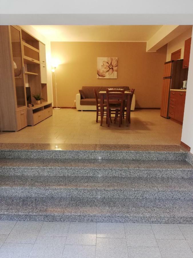 Nino'S Apartments Giardini Naxos Exterior photo
